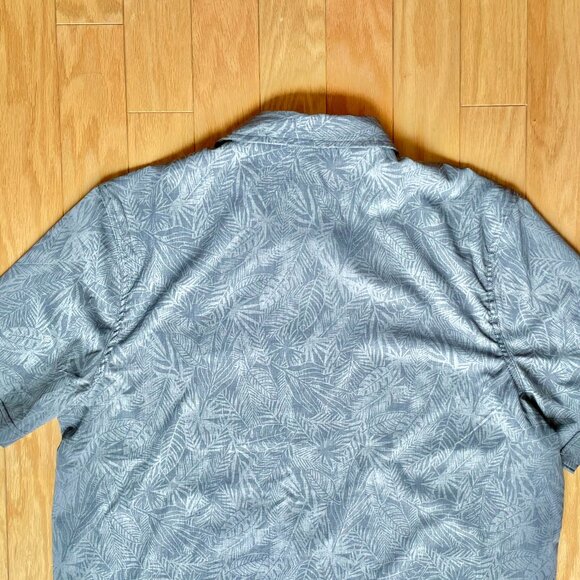 Avalanche Short Sleeve Button Down Shirt, XL - Picture 9 of 10